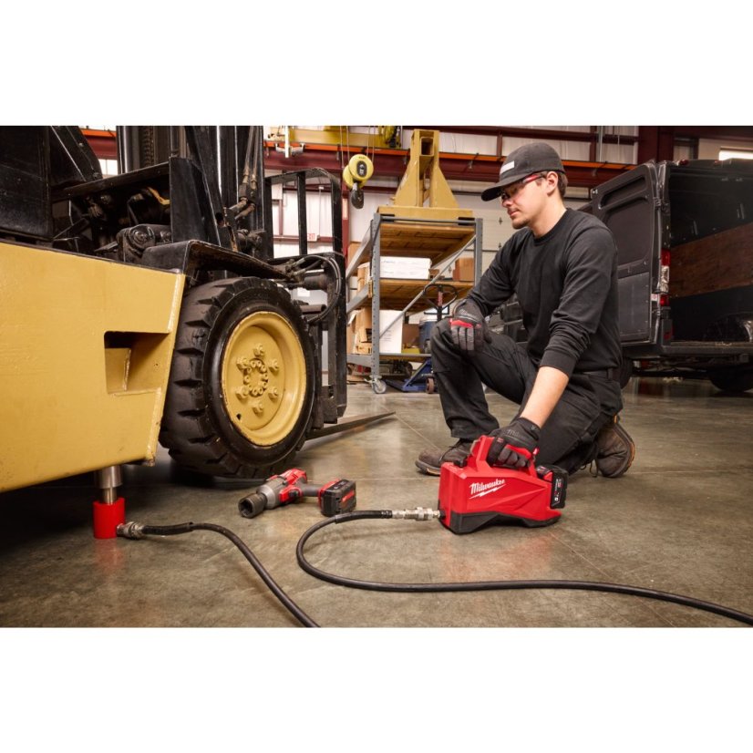 Milwaukee M18 HMP700-501 hydraulické mini čerpadlo 700 bar 1x5Ah 4933493921