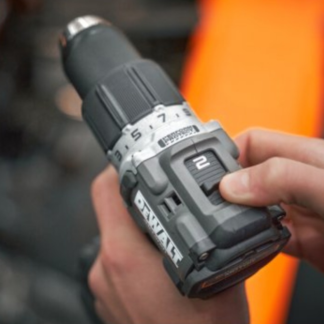 Dewalt DCD85MP2T aku příklepová vrtačka edice McLaren 18V 2x5Ah