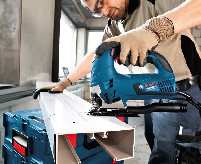 Bosch 060158F000 GST 90BE přimočará pila