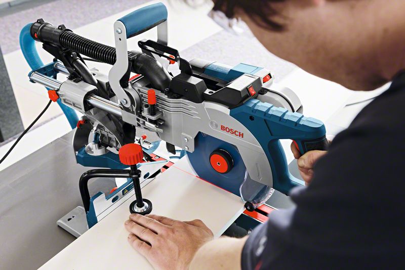 Bosch GCM 8 SDE Pokosová pila se zákluzem