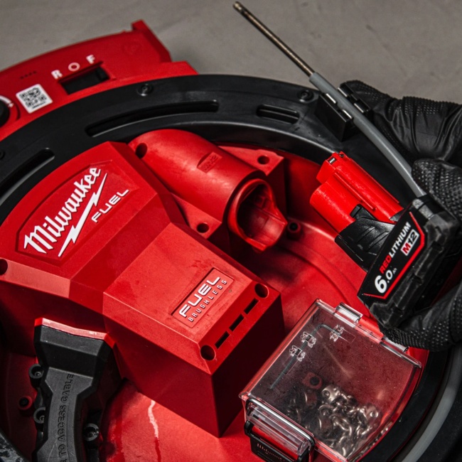Milwaukee M12 HSFSM-602 aku čistič potrubí s ohebnou hřídelí 2x6Ah 4933498378