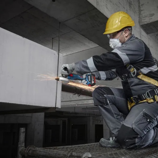 Bosch GSR 18V-65+GBH 18V-22+GWS 18V-8 aku sada nářadí 18V 2x 4Ah 0615A50094