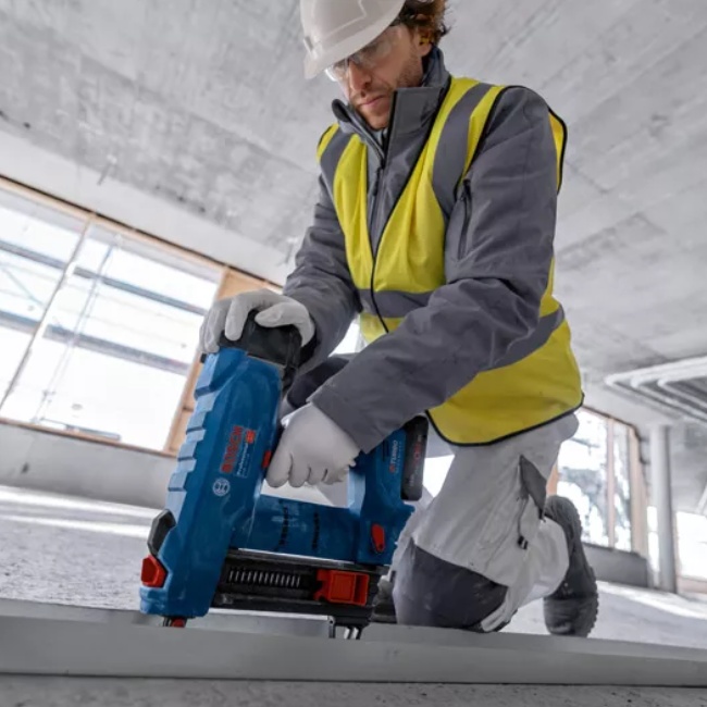 Bosch GNB 18V-38 aku hřebíkovačka do betonu 18V bez aku 06019L7001