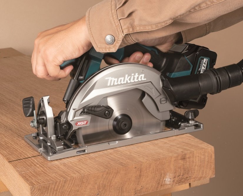 Makita HS012GD201 aku okružní pila 165mm Li-ion XGT 40V/2,5Ah