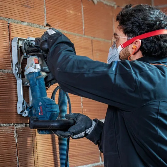 Bosch GNF 20-40 drážkovací fréza do zdiva  150 mm 2000 W 06016C5100