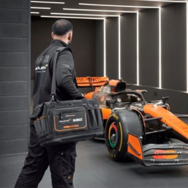 Dewalt DWST60104-9 taška na nářadí 20" edice McLaren