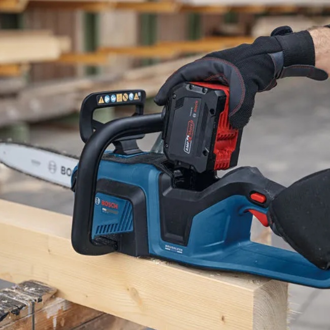 Bosch GKE 18V-30 aku řetězová pila 18V bez aku 06008D3200