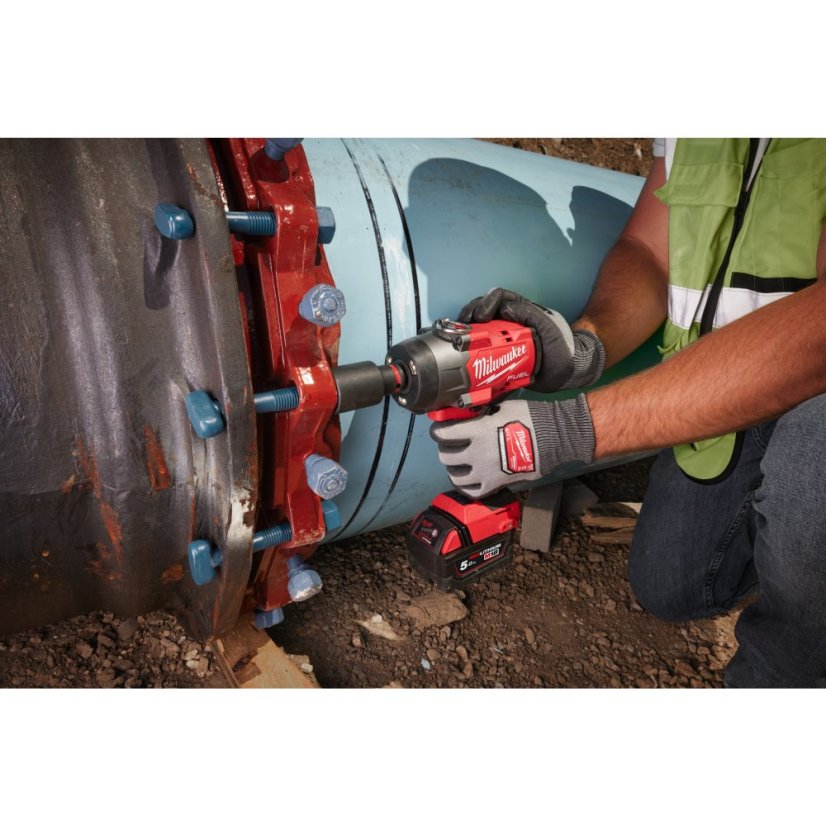 Milwaukee M18 FHIW2P12-502X aku rázový utahovák 1/2" s aretačním čepem 2x5Ah 4933492786