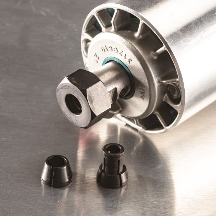 Makita RT001GZ17 aku kombinovaná frézka s příslušenstvím Li-ion XGT 40V, bez aku Z