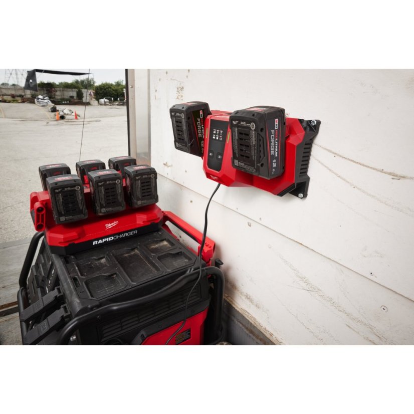 Milwaukee M18 MDBSC mobilní super nabíječka se dvěma sloty 4932498557