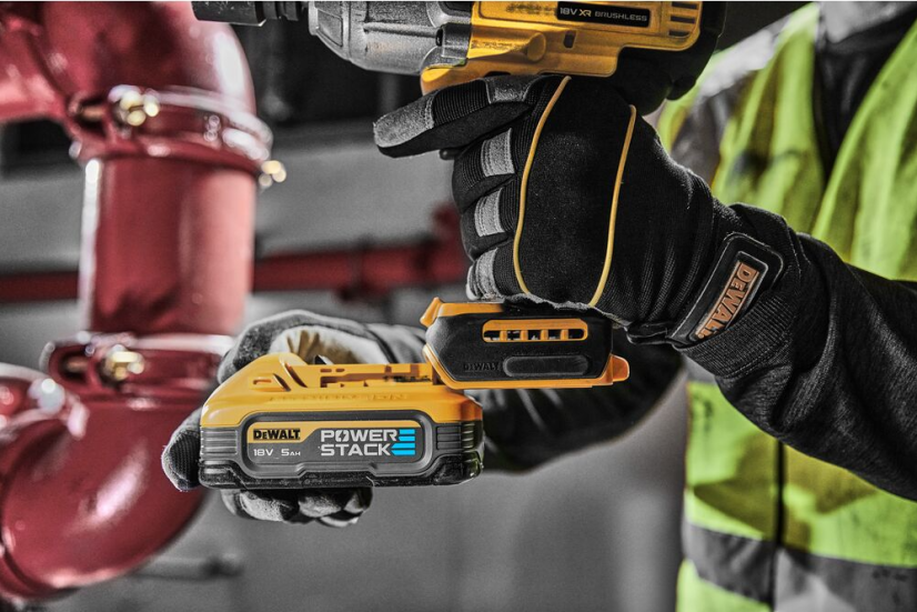 DeWalt DCF900H2T-QW 18V rázový utahovák 1 355 Nm, 2 x aku POWERSTACK 5.0 Ah v kufru Tstak