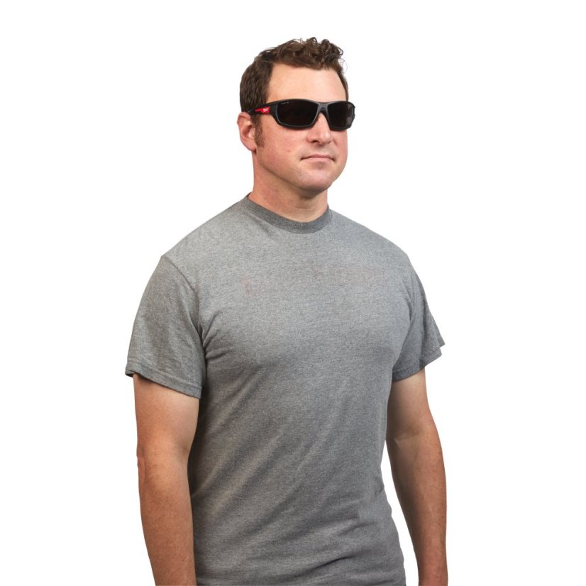 Milwaukee Výkonostní ochranné brýle Tinted Safety Glasses 4932471884