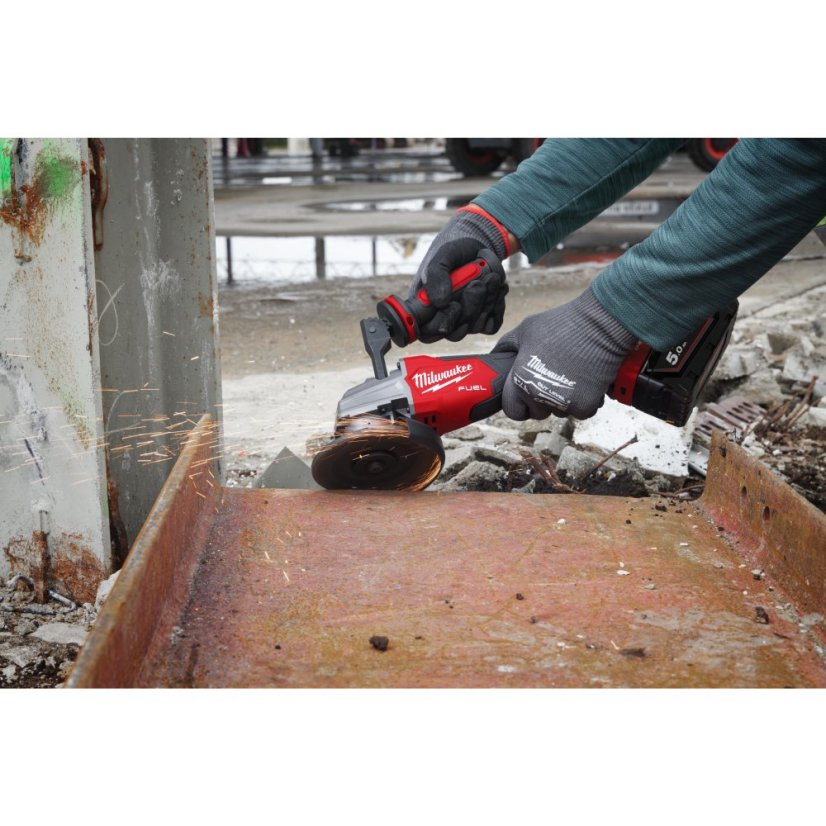 Milwaukee M18 FUEL™ FSAGSVO125X-502X bezpečnostní bruska 125 mm s variabilními otáčkami a funkcí ONE-KEY™ 4933493553