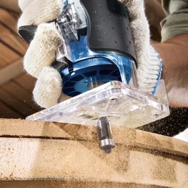 Bosch GKF 550 ohraňovací frézka 550W