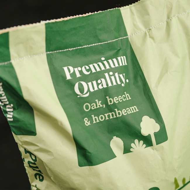 Big Green Egg dřevěné uhlí Pure 9 kg 818924