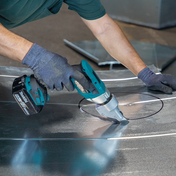 Makita DJS131Z aku nůžky na plech Li-ion LXT 18V, bez aku Z