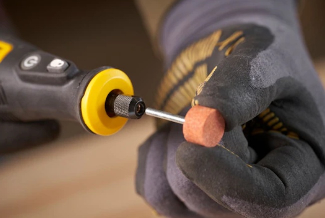 Stanley FatMax SFMCE030B aku bruska přímá 18V V20 bez aku