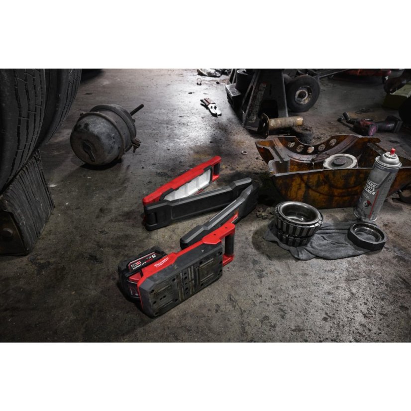Milwaukee M18 ABL-0 plošné světlo s výložníkem bez aku 4933498147