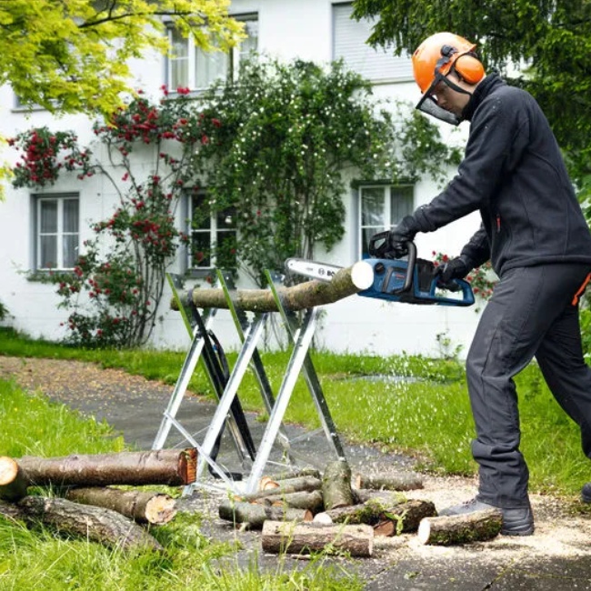 Bosch GKE 18V-30 aku řetězová pila 18V bez aku 06008D3200
