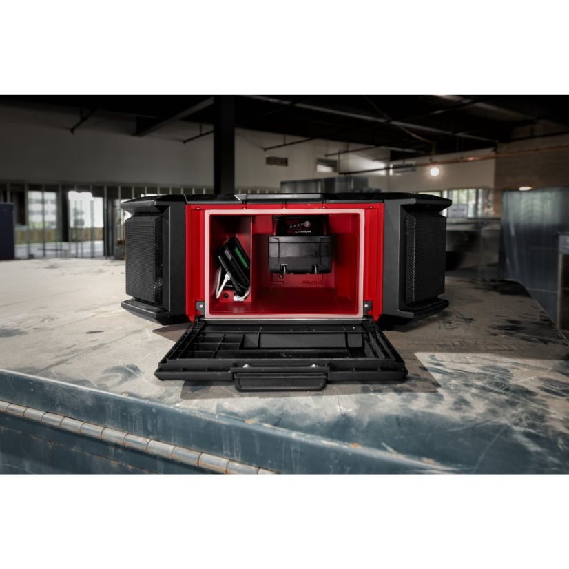 Milwaukee M18™ PRCDAB+-0 PACKOUT™ rádio nabíječka 4933472112