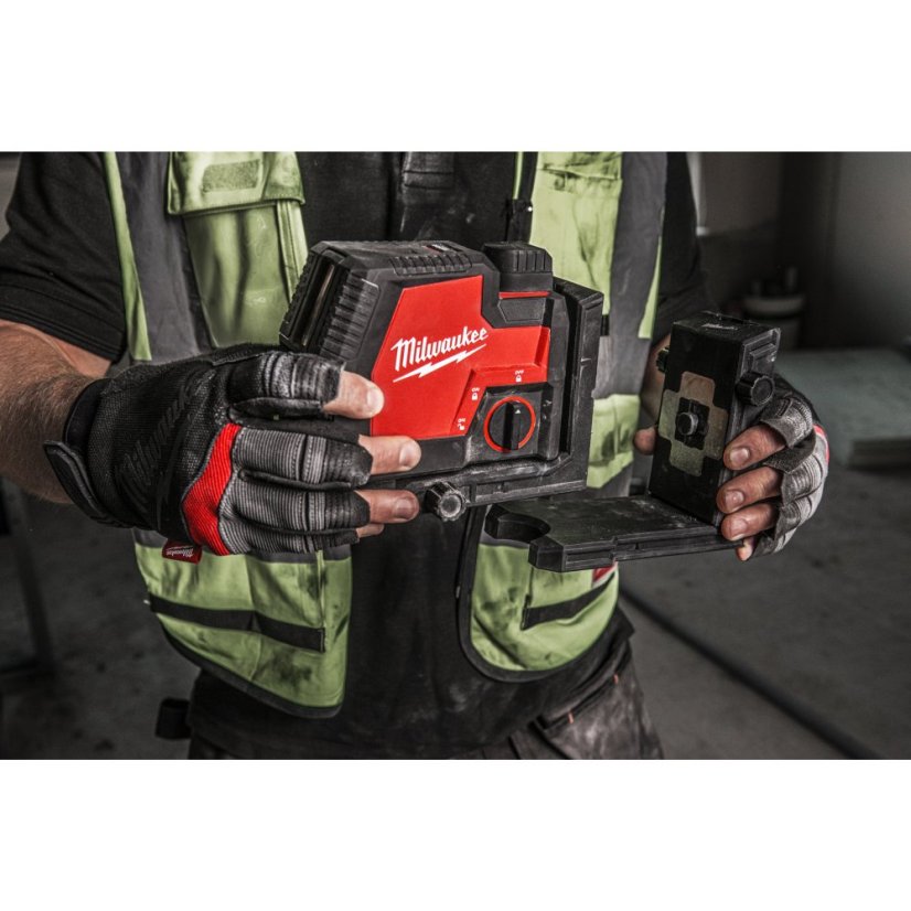 Milwaukee L4 CLL-301C Akumulátorový křížový liniový laser se zeleným paprskem s USB 4933478098