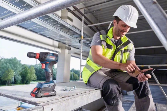 BOSCH 06019G4204 GDX 18 V-200 C aku rázový utahovák bez aku