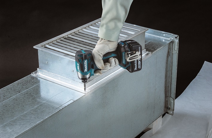 Makita DTD173ZJX2 aku rázový šroubovák 1/4" s příslušenstvím Li-ion LXT 18V bez aku Z