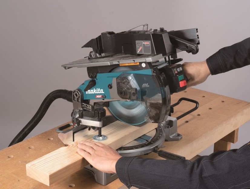 Makita LH001GZ aku stolní a pokosová pila s AWS 260mm Li-ion XGT 40V bez aku Z