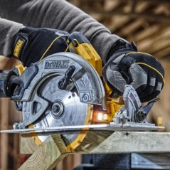 Dewalt DCS570NT pila okružní aku 18V v kufru bez aku