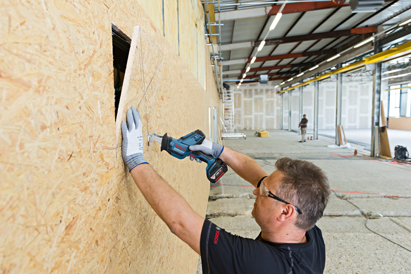 Bosch GSA 18V-LI C aku pila ocaska