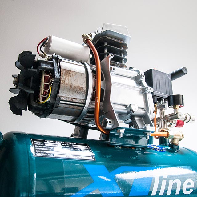 XTline XT2002 kompresor 2HP1,5KW 8bar 24L