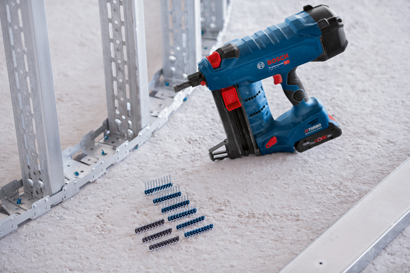 Bosch GNB 18V-38 akumulátorová hřebíkovačka do betonu