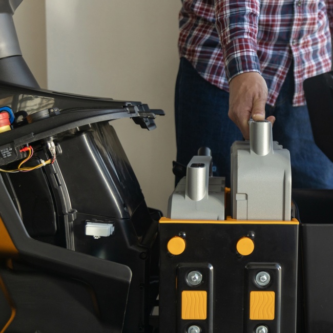 Stiga Estate 384e ePower PRO bateriový zahradní traktor bez aku