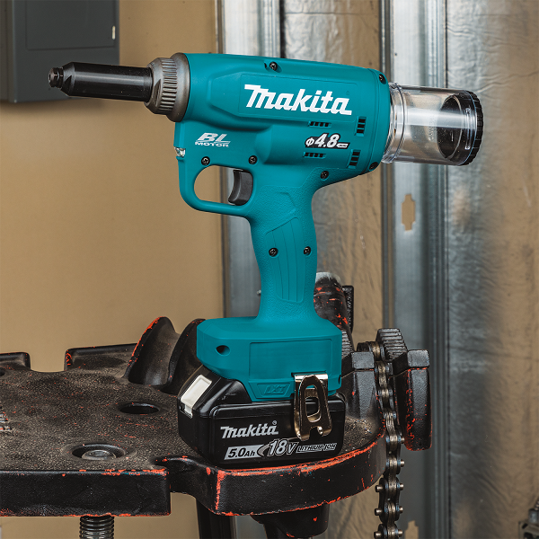 Makita DRV250RFJ aku nýtovačka Li-ion 18V/3,0 Ah, systainer
