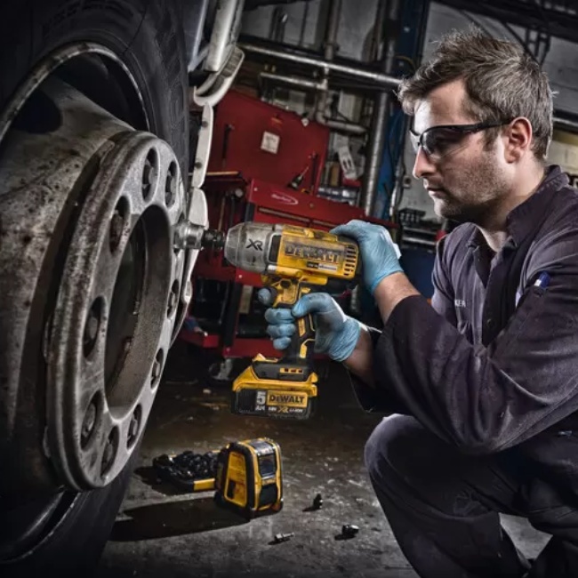 Dewalt DCK865P4T sada aku nářadí 18V XR DCD796, DCF900, DCH273, DCG405, DCS570, DCS367, DCS334, DCS355 4x5,0 Ah