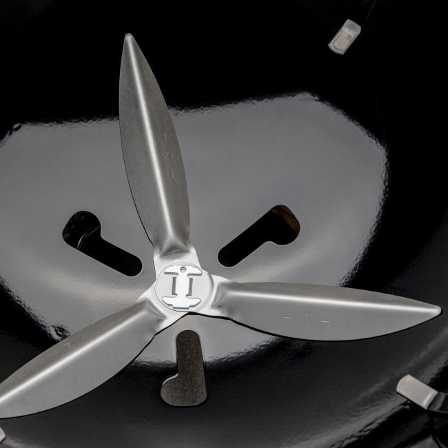 Weber GBS E-5770 Master Touch Premium gril na dřevěné uhlí 57 cm černý 17301004