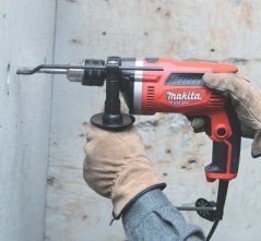 Makita MT M8103 příklepová vrtačka 430W