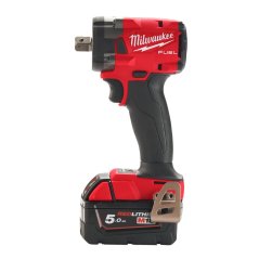 Milwaukee M18 FIW2P12-502X aku kompaktní rázový utahovák 1/2" s aretačním čepem 2x5Ah 4933478447