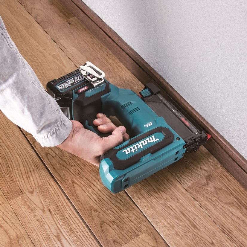 Makita PT001GZ01 aku hřebíkovačka Li-ion XGT 40V, bez aku Z