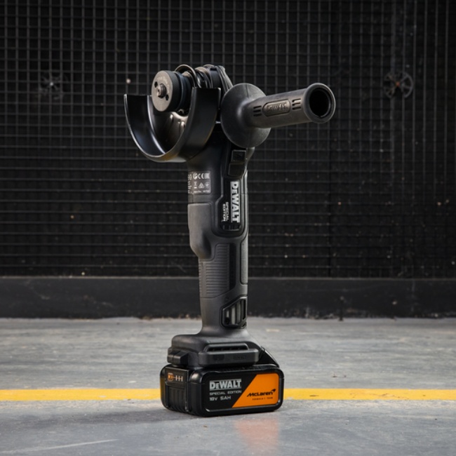 Dewalt DCG45MNT aku uhlová bruska 125 mm edice McLaren 18V bez aku