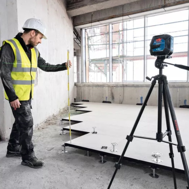 Bosch GLL 20-22 G křížový laser zelený + stativ BT150 0601065601
