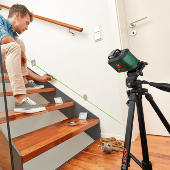 Bosch UniversalLevel 360 křížový laser + stativ TT150 + držák MM 3 0603663E07