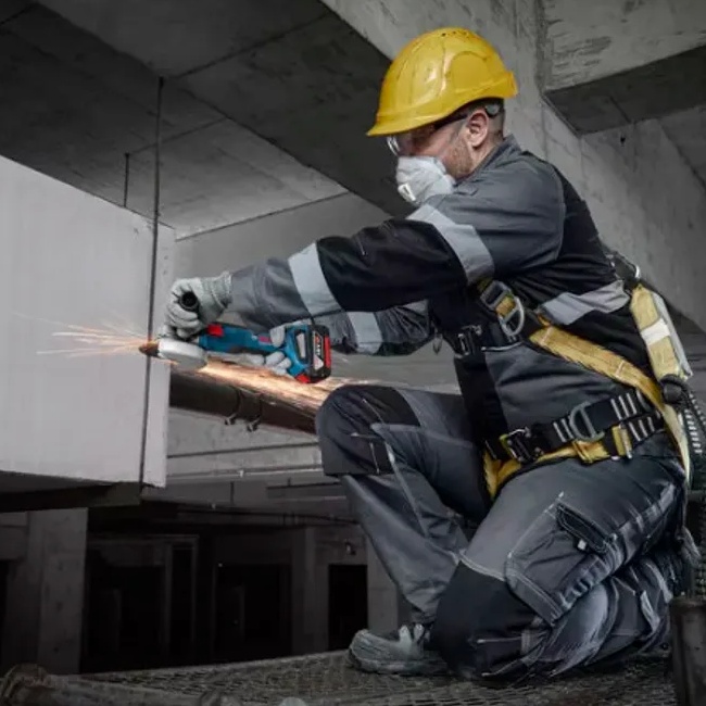 Bosch GWS 18V-8 aku úhlová bruska 125mm 18V 2x4Ah 06019N9020