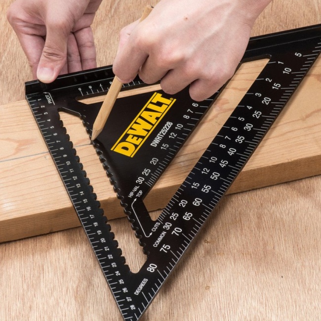Dewalt DWHT25228-0 Tesařský úhelník 30cm