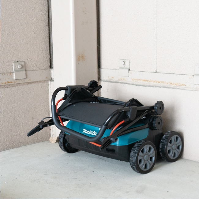 Makita DUV320Z aku vertikutátor 32cm Li-ion LXT 18V bez aku Z