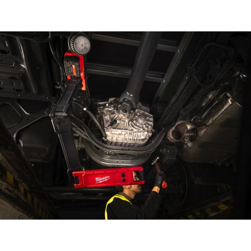 Milwaukee M18 ABL-0 plošné světlo s výložníkem bez aku 4933498147