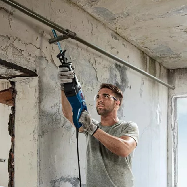 Bosch GSA 120 pila ocaska 1200 W 0.601.6B1.020