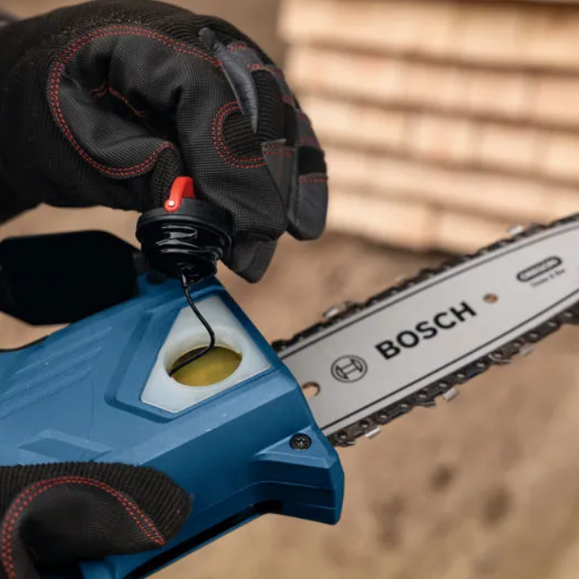 Bosch GKE 18V-20 aku řetězová pila 20cm 18V bez aku 06008D7100