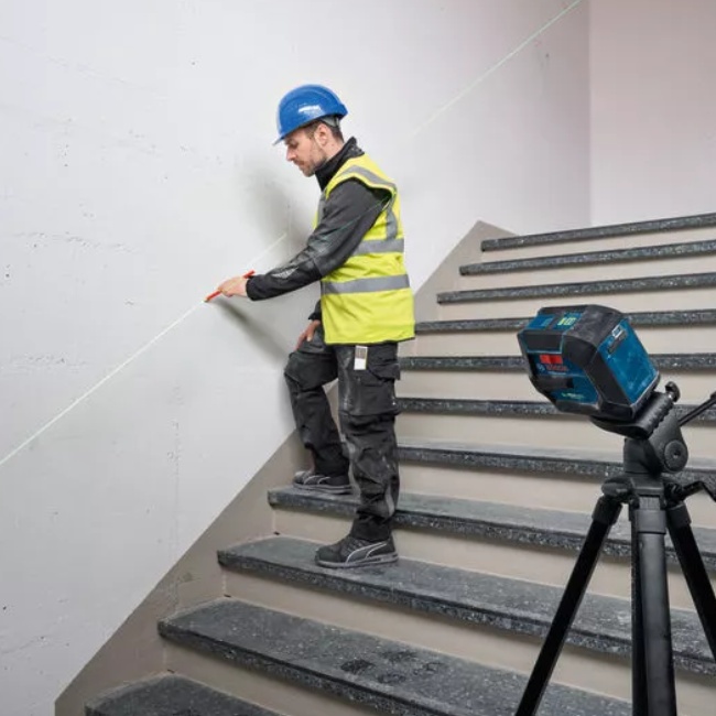 Bosch GLL 20-22 G křížový laser zelený + stativ BT150 0601065601