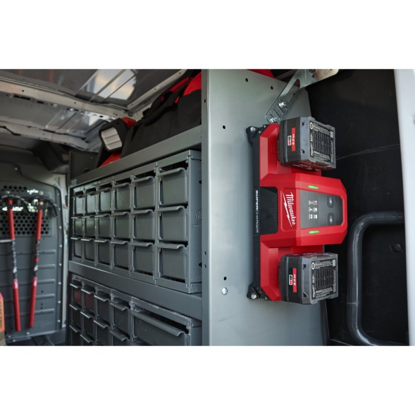 Milwaukee M18 MDBSC mobilní super nabíječka se dvěma sloty 4932498557